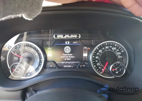 2020 Ram 1500 Big Horn 4X4 5'7 Box z USA, uszkodzony, nr VIN 1C6SRFFT0LN156363